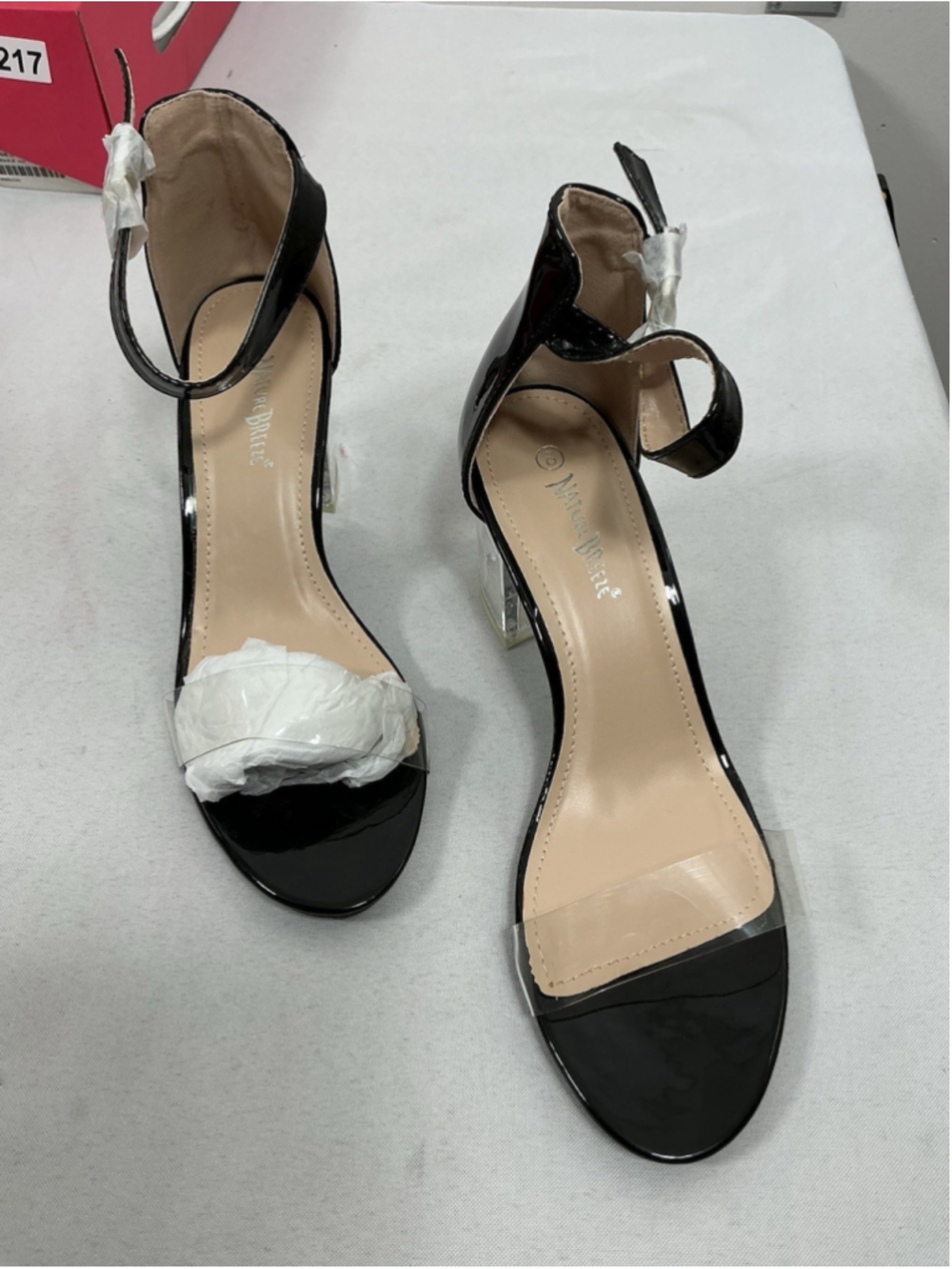 Womans New In Box Nature Breeze Pat Clear Strappy Dressy Sandals Size 8 Black